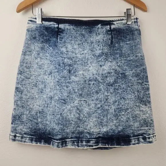 Retrofete Willa Skirt in Light Blue Acid Size Medium Button - Picture 5 of 10